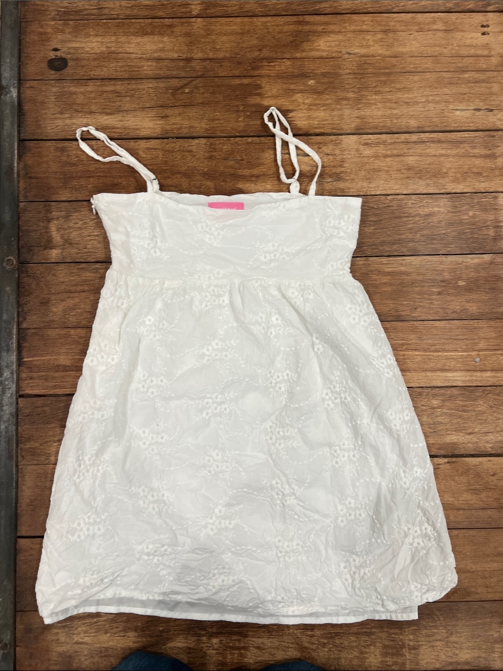 Edikted XS white top halter 
Fully lined
adjustable straps 
Size XS